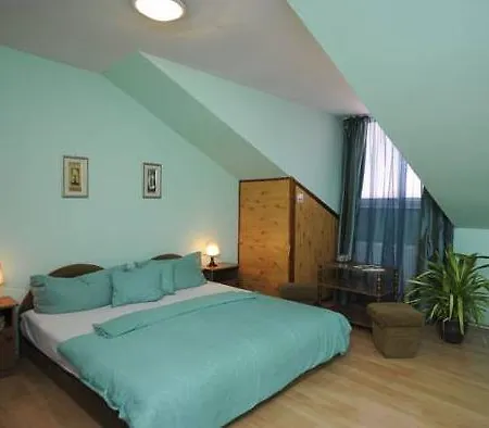 Bartok Ter Panzio 3*