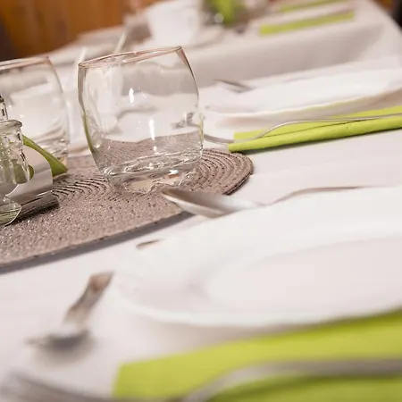 Bartok Ter Panzio Bed & Breakfast 3*