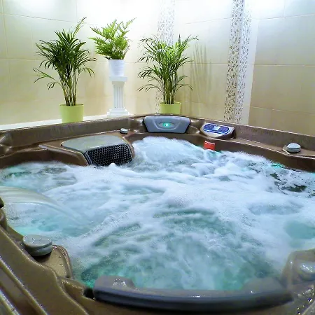 לינה וארוחת בוקר Bartok Ter Panzio אגר