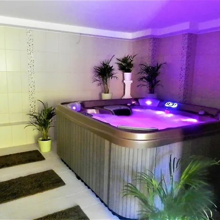 Bartok Ter Panzio לינה וארוחת בוקר אגר